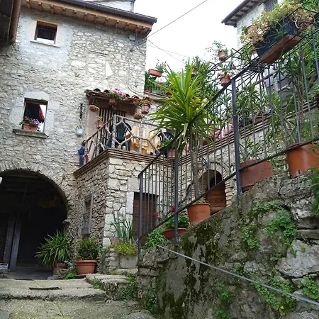 Apartment Casa Belvedere A Valle San Martino Di