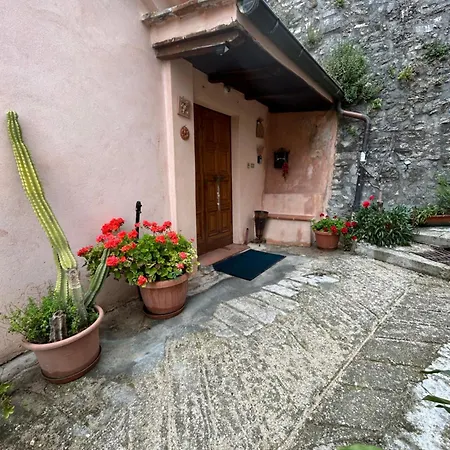 Apartament Casa Belvedere A Valle San Martino Di *